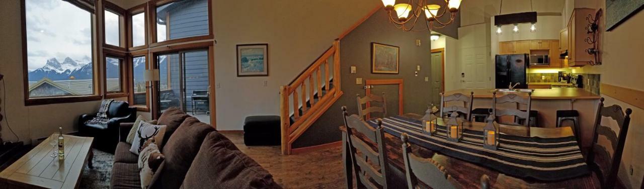 Downtown Loft, Mountain Views, Fireplace, Couple'S Retreat, Walker'S Paradise Канмор Экстерьер фото